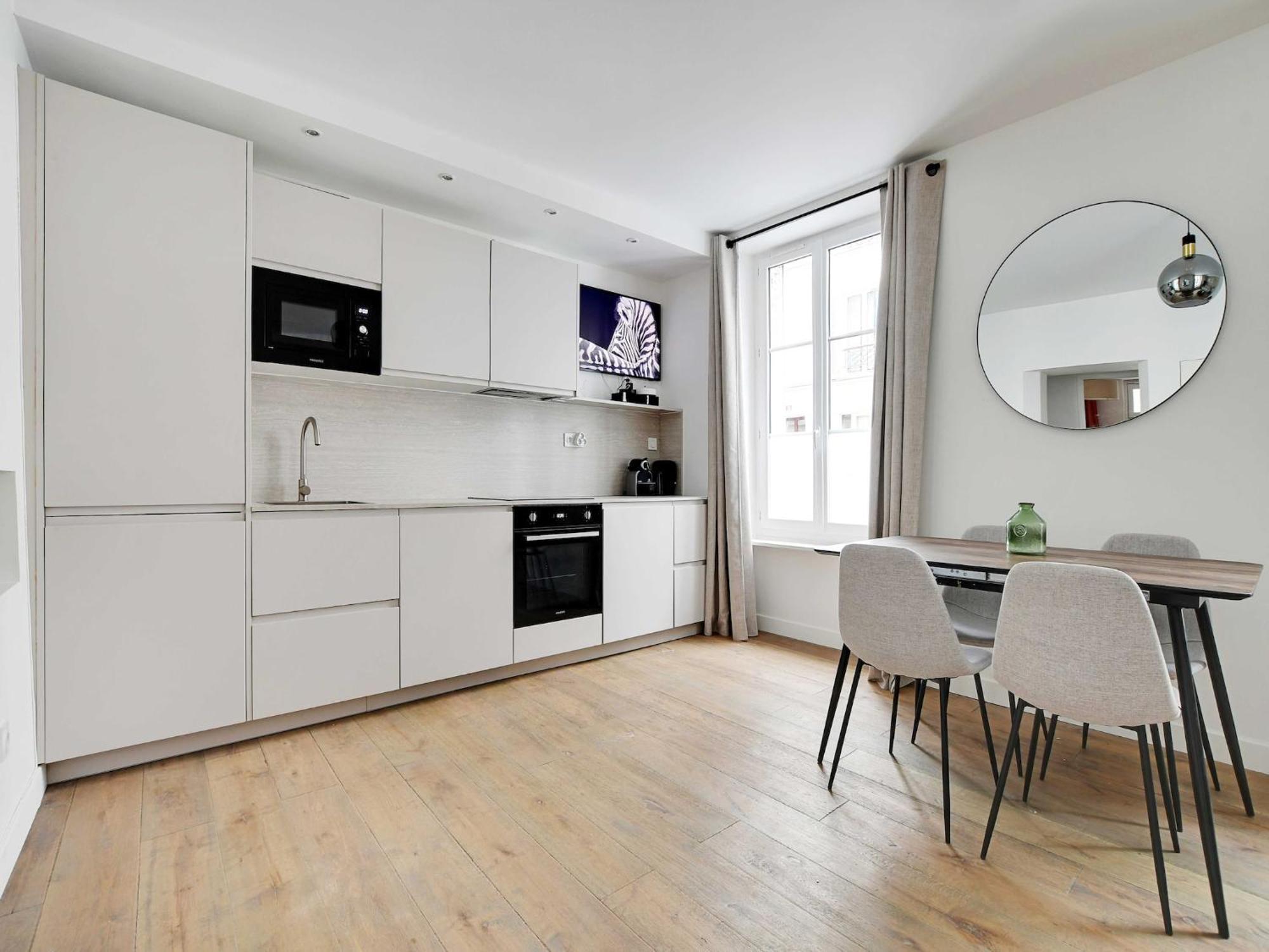 Modern - 2bd 6p - Batignolles Appartement Parijs